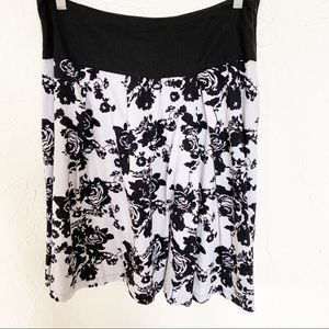 For Cynthia Linen Black White Floral Skirt Sz L
